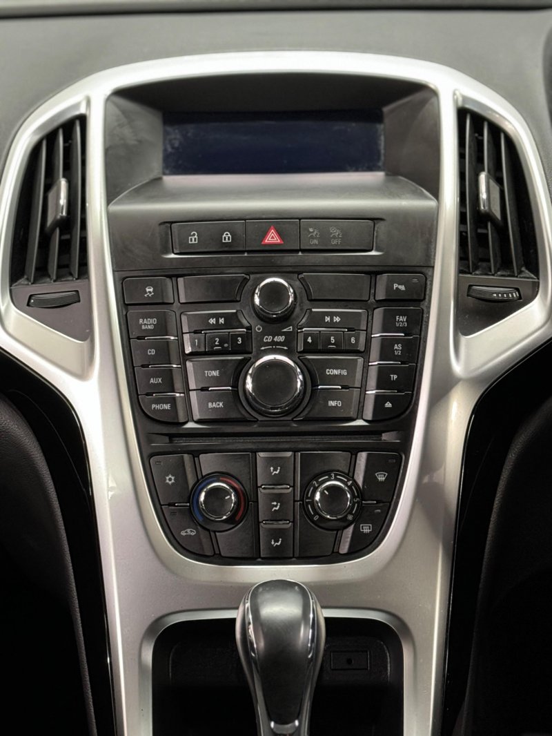 VAUXHALL ASTRA