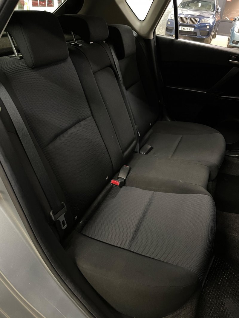 MAZDA MAZDA3