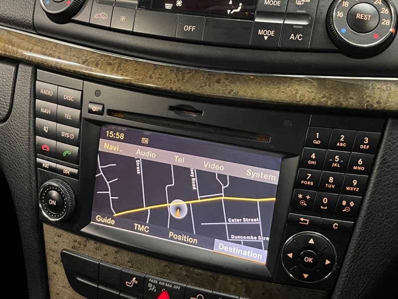 MERCEDES-BENZ E CLASS