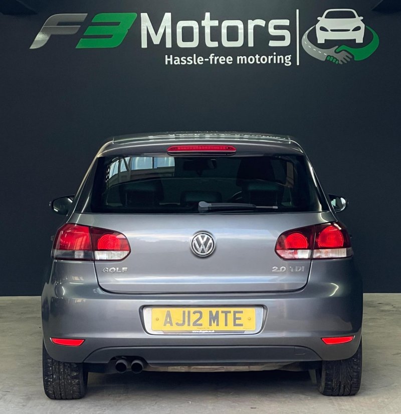 VOLKSWAGEN GOLF