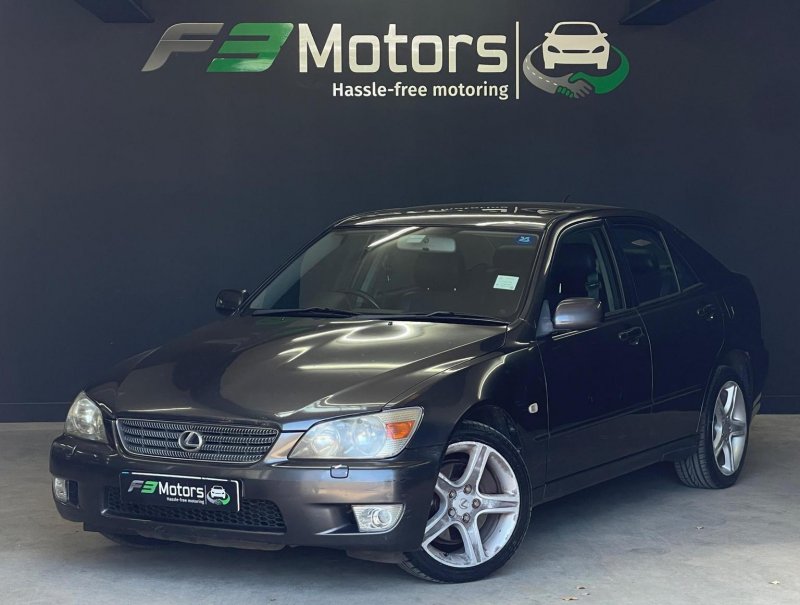 LEXUS IS