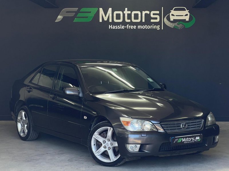 LEXUS IS