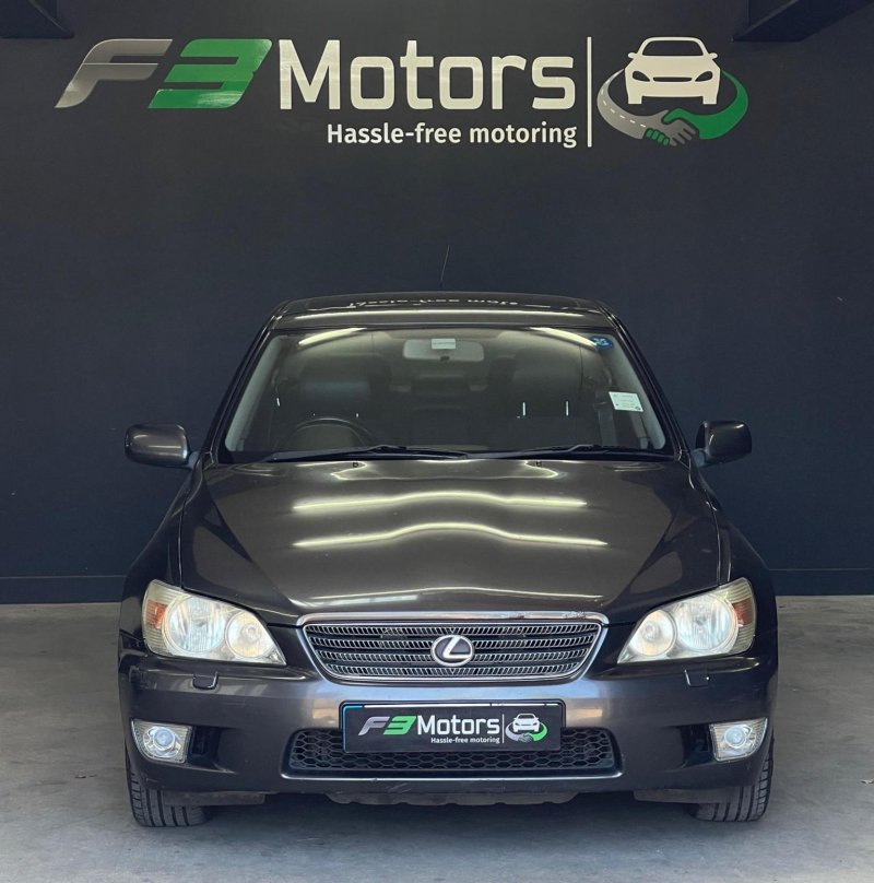 LEXUS IS