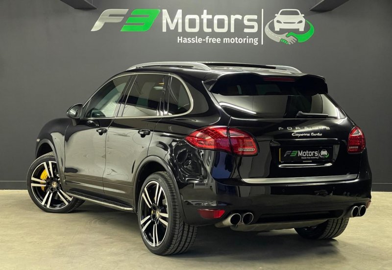 PORSCHE CAYENNE