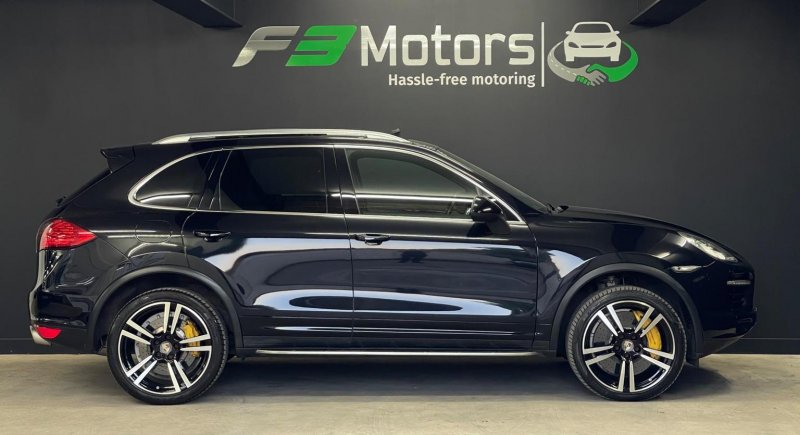 PORSCHE CAYENNE